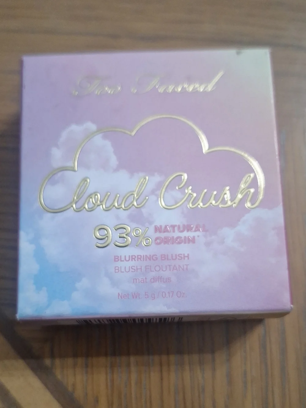 Blushing makeup product